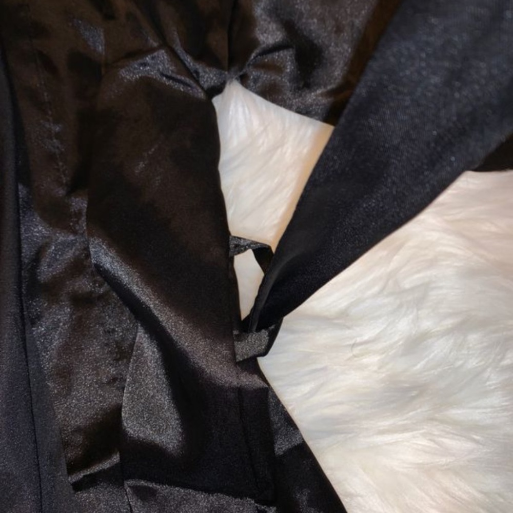 Black Satin Robe - Picture 5 of 5